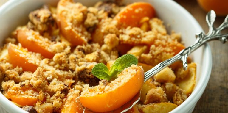 apricot crumble